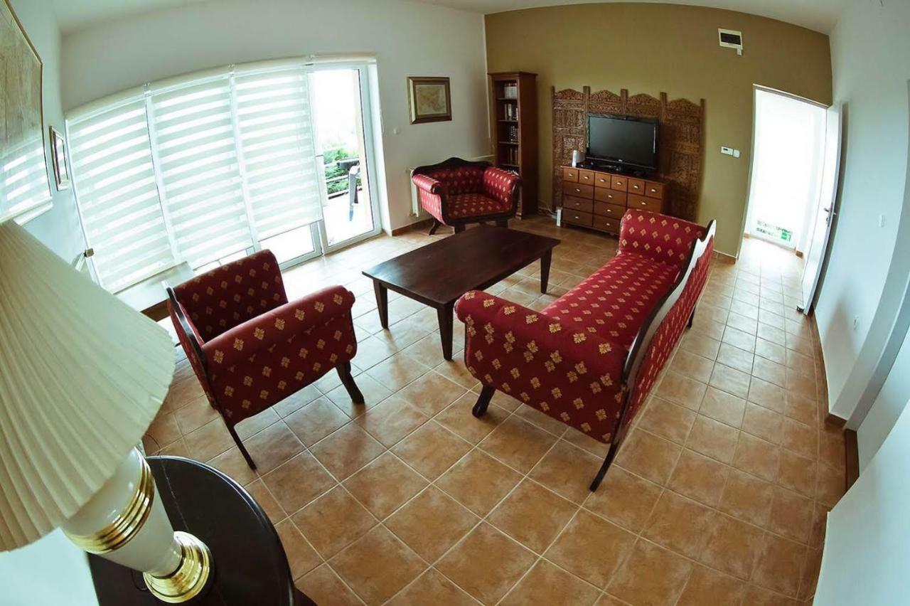 Koi Apartman Balatonalmádi エクステリア 写真